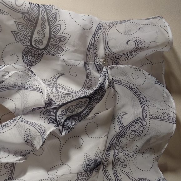 Ruffled Blouse - Picture 3 of 4